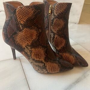 ZIGI SOHO Brown Textured Heels